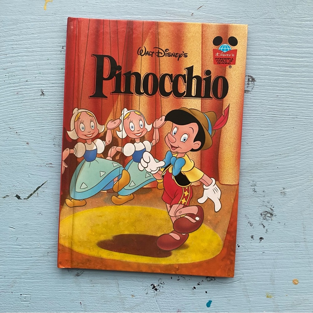 Y2K Vintage Disney Fairytale Pinocchio Book